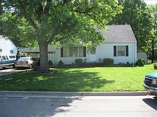 2nd image of 4886 Fairfield Ave