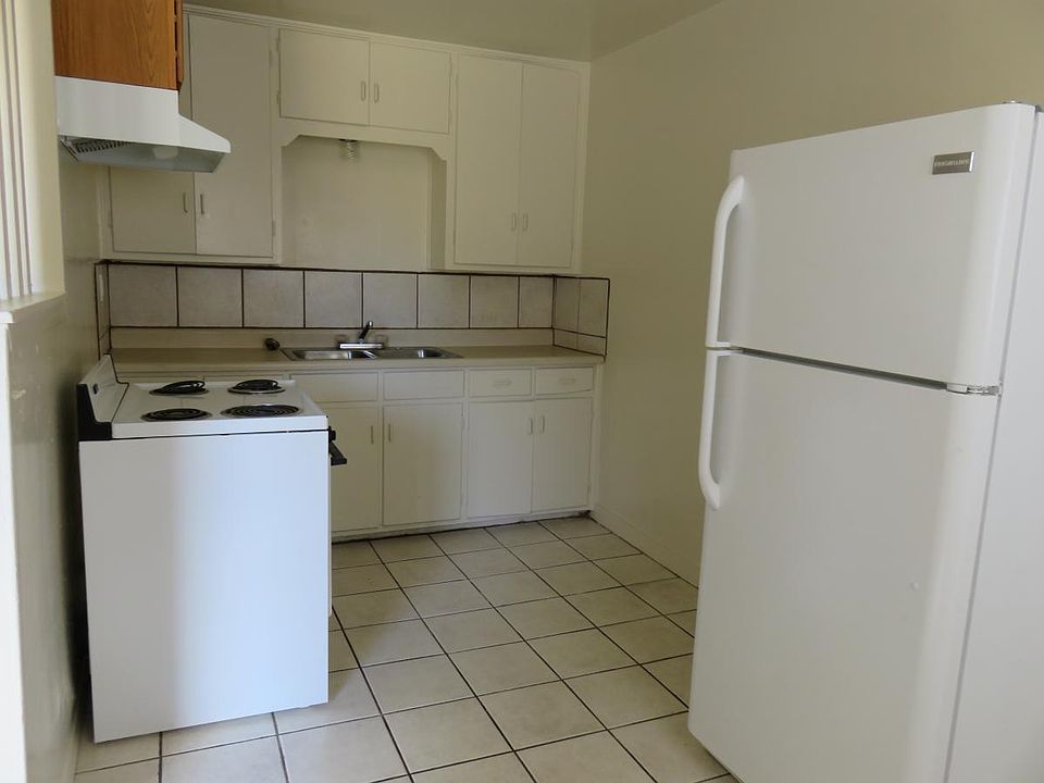 2nd image of 1130 Brownlee Ave APT 3