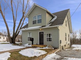 800 Division St, Guthrie Center, IA 50115
