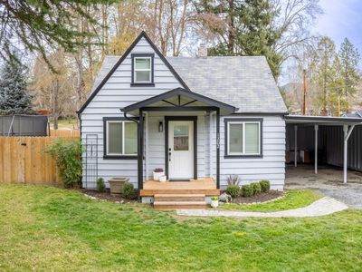 1202 NW B St, Grants Pass, OR, 97526