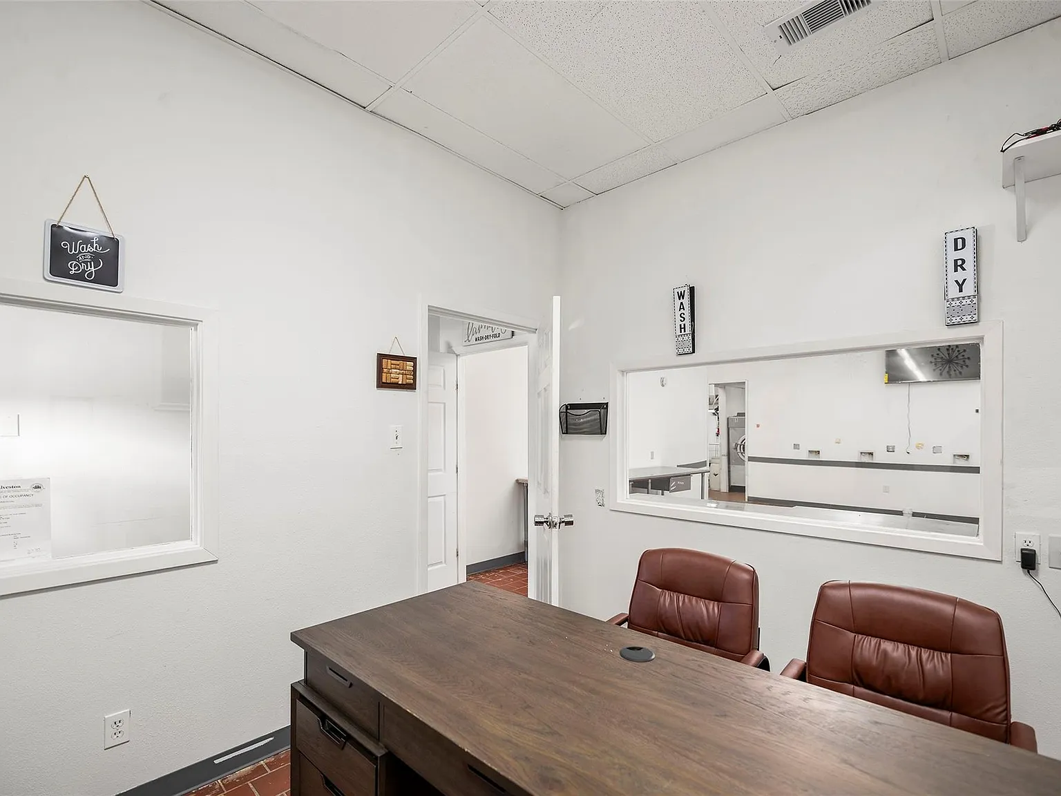 1 bed, 1.5 bath, 2500 sqft, $2,100 — Photo 4