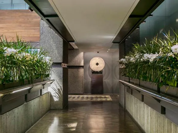 117 East 57th Street image 19 of 24