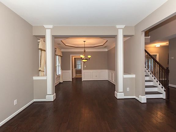 4th image of 2068 Fairport Way