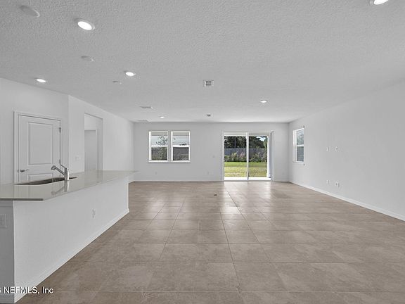 4th image of 3604 AMERICANA Drive