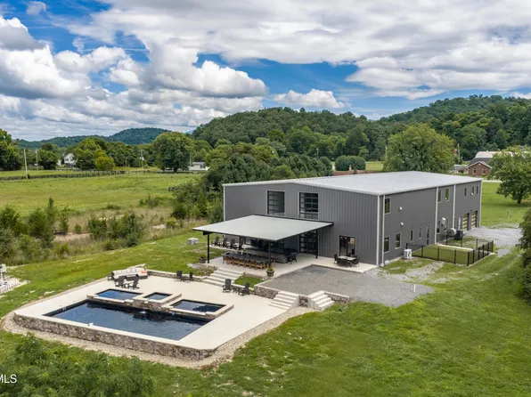 809 S Austin Springs Rd, Johnson City, TN 37601