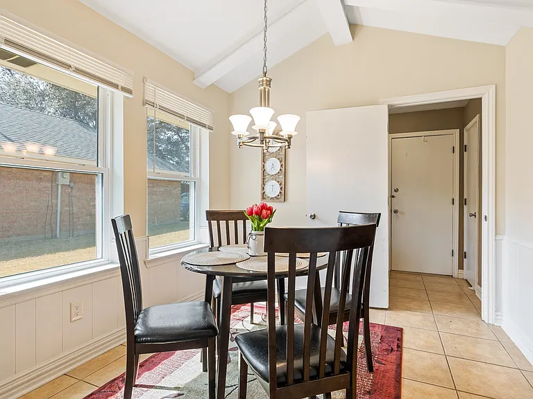 2937 Shalimar Dr — Photo 18