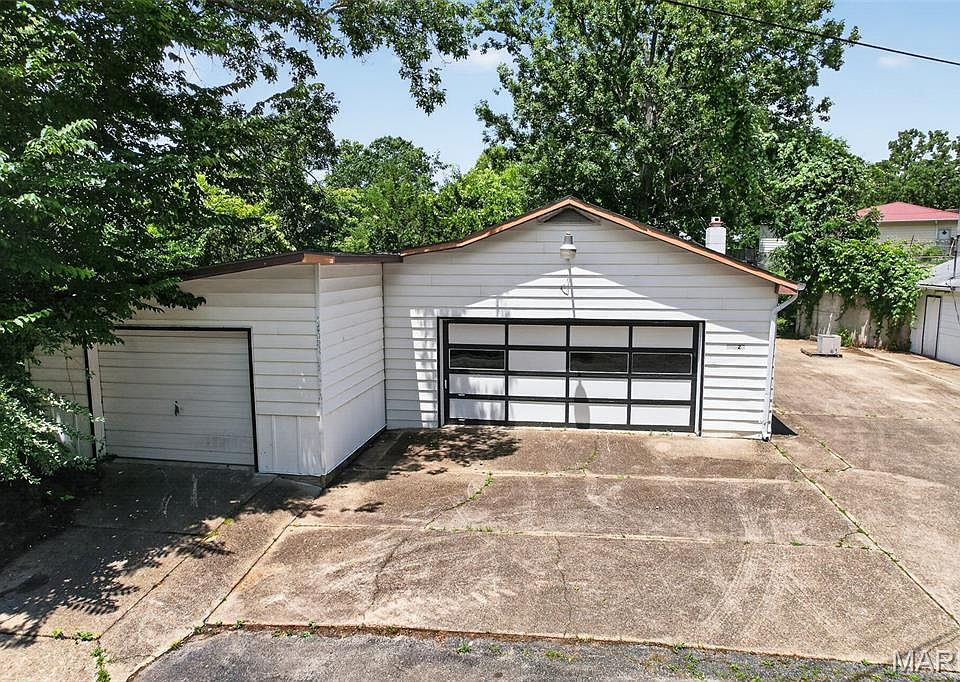 1st image of 21987 Teak Ln