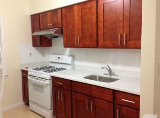 7354 199th St, Fresh Meadows, NY 11366