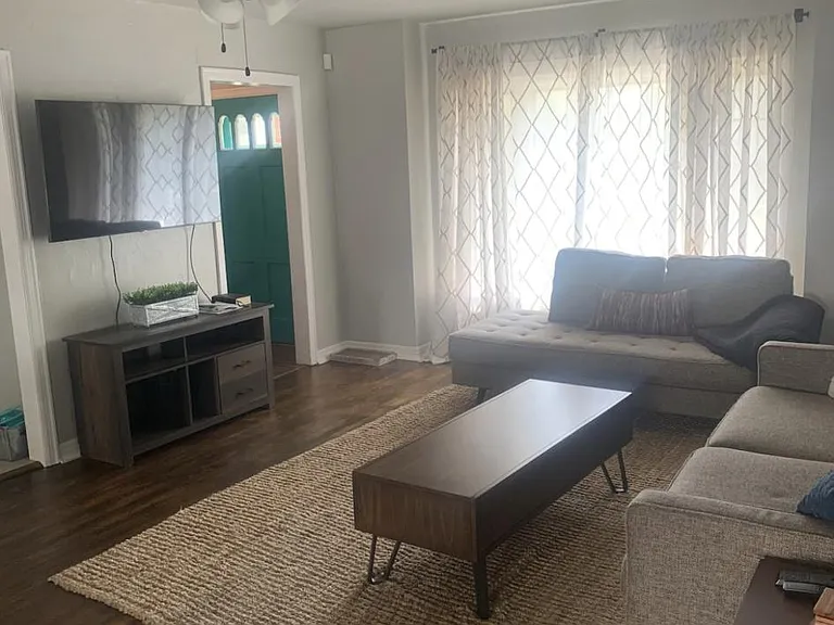 3217 N Villa Ave — Photo 14
