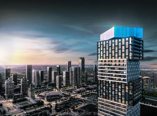 135 City Centre Dr #Uph01, Mississauga, ON L5B 1M7