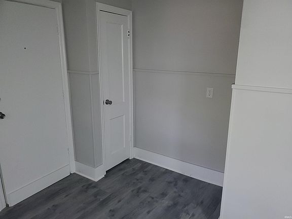 5th image of 1329 N Meade St