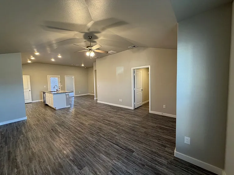 3215 Volney Ave — Photo 12