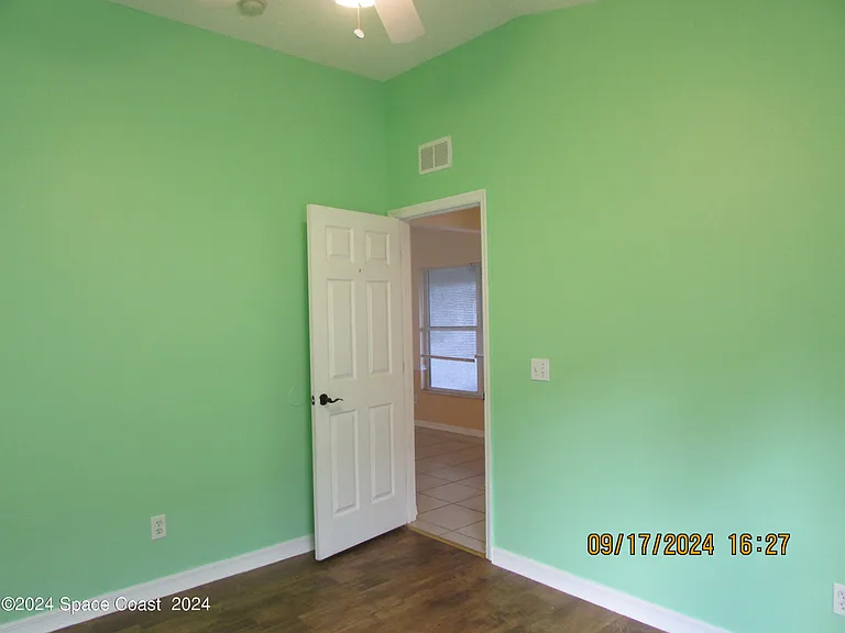 1065 Sedgewood Cir — Photo 17