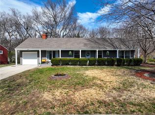 8425 Sagamore Rd, Leawood, KS 66206