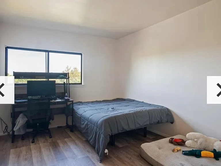 3929 Woodhue Pl — Photo 3