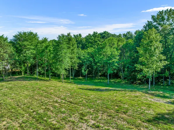 1 Greenfield Estates Dr, Culleoka, TN 38451