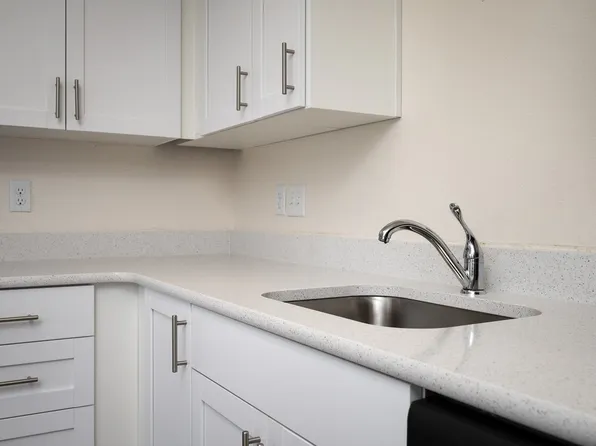 Fernwood Court Apartments