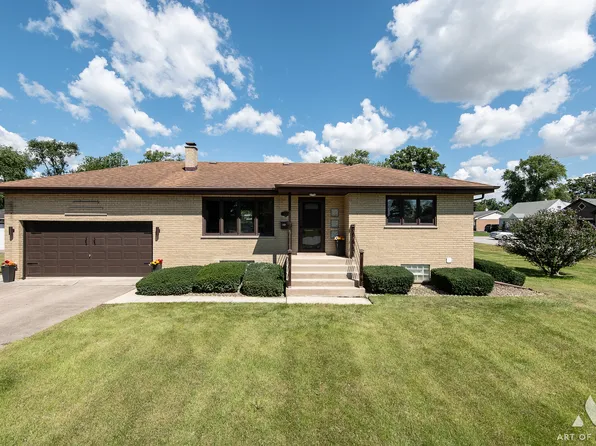 6710 W 115th St, Worth, IL 60482