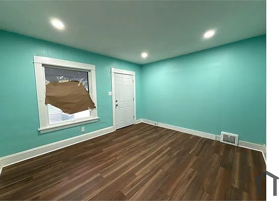 2 bed, $1,075 — Photo 4