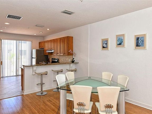 5th image of 8924 Duval Ln