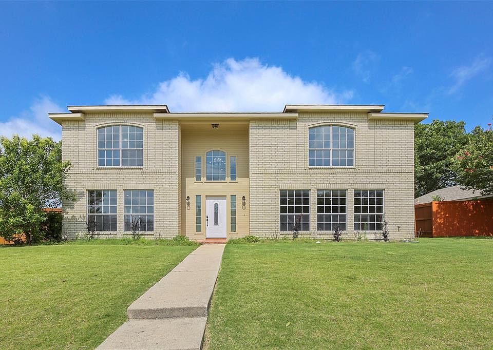 1st image of 501 N Winding Oaks Dr