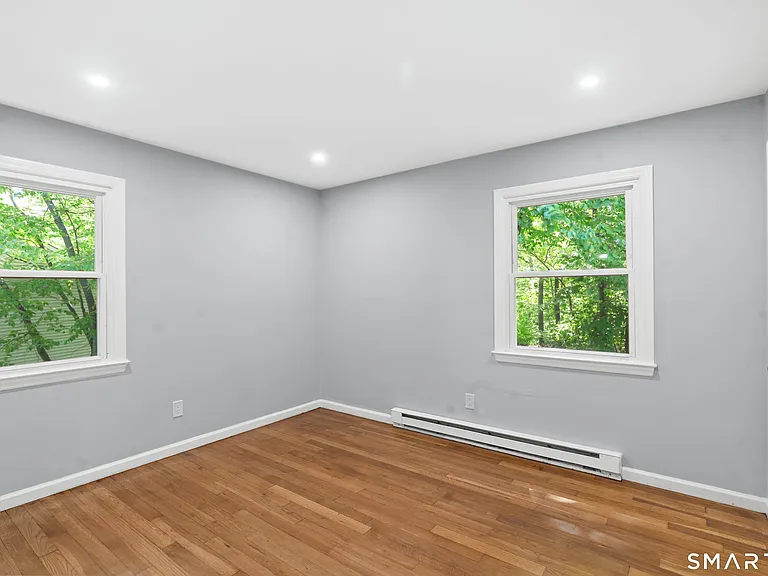 22 Irving Pl #2 — Photo 6