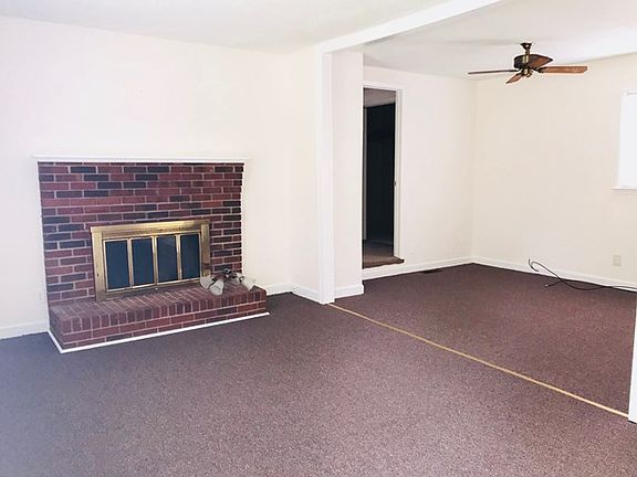 3rd image of 247 Melvin Ln