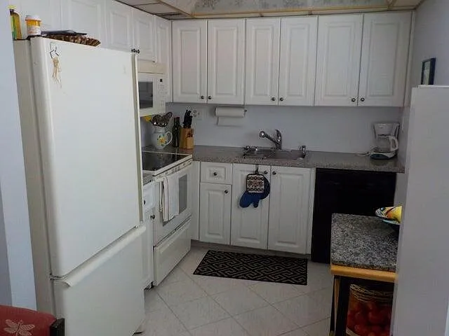15036 Ashland Ln #69 — Photo 9