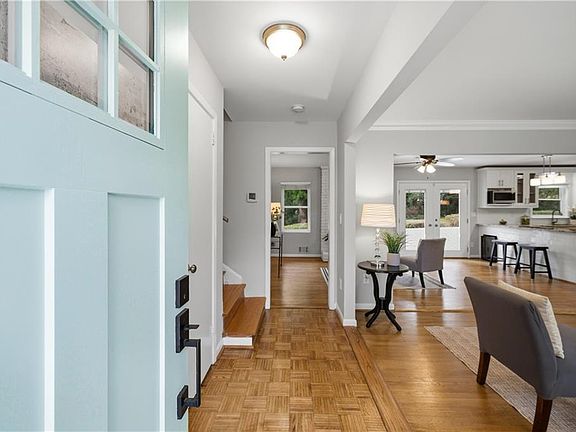 5th image of 2878 Blackwood Rd