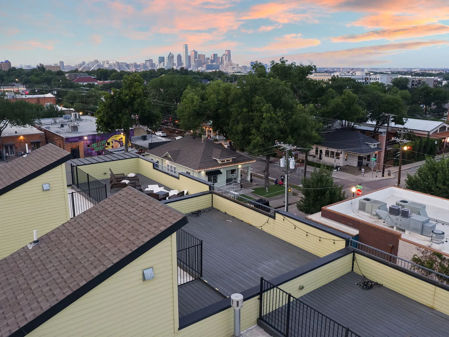 3 bed, 2158 sqft, $3,800 — Photo 3