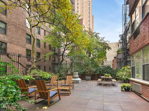 12 Beekman Place image 15 of 26