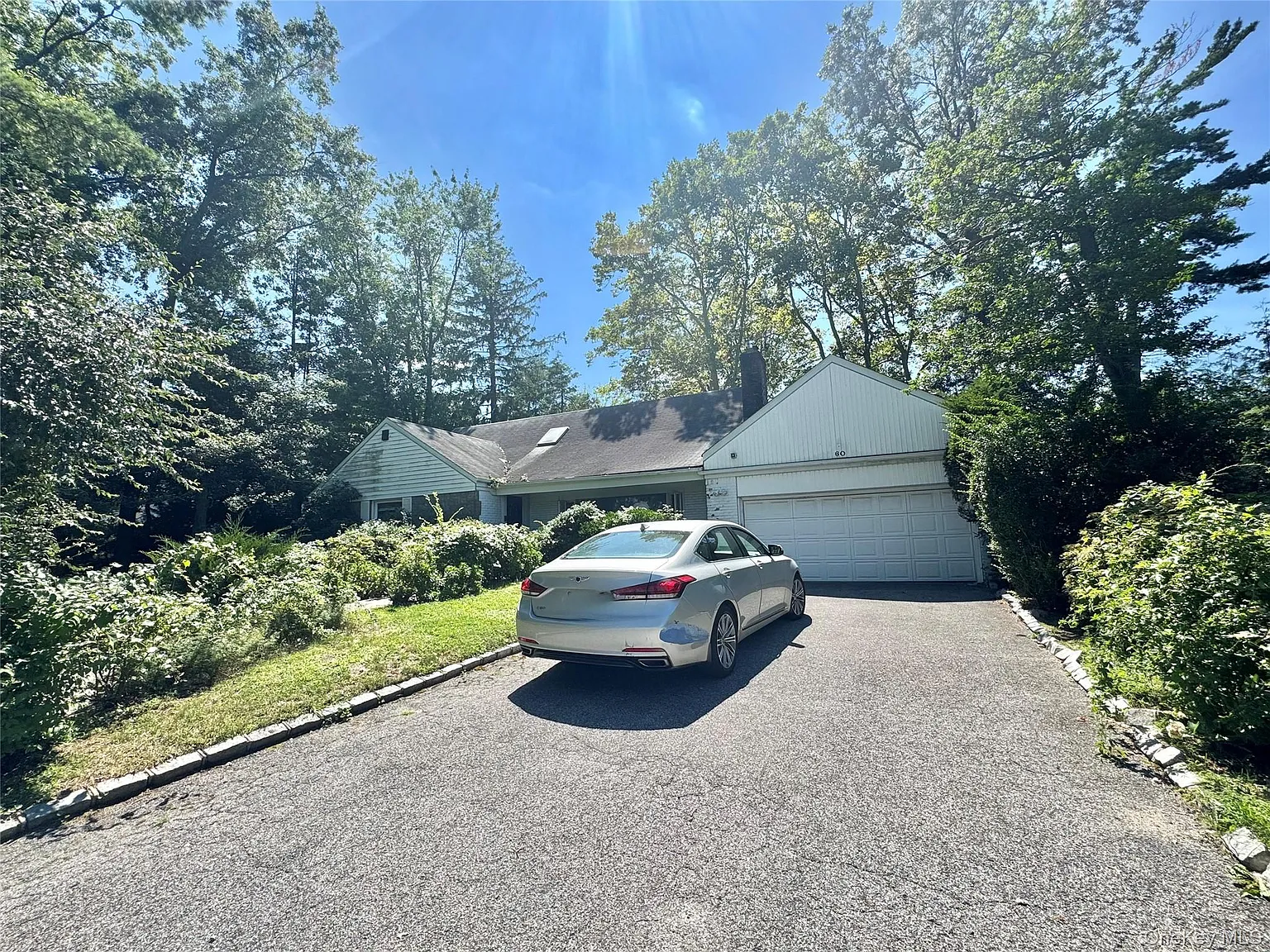 5 bed, 3.5 bath, 3205 sqft, $9,980 — Photo 3