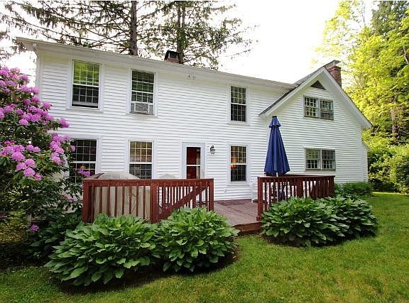 Deck off the back of the home