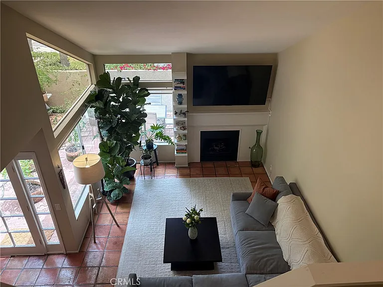 115 Stanford Ct #50 — Photo 6
