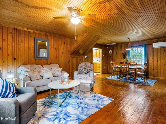 3rd image of 687 Alligator Creek Road