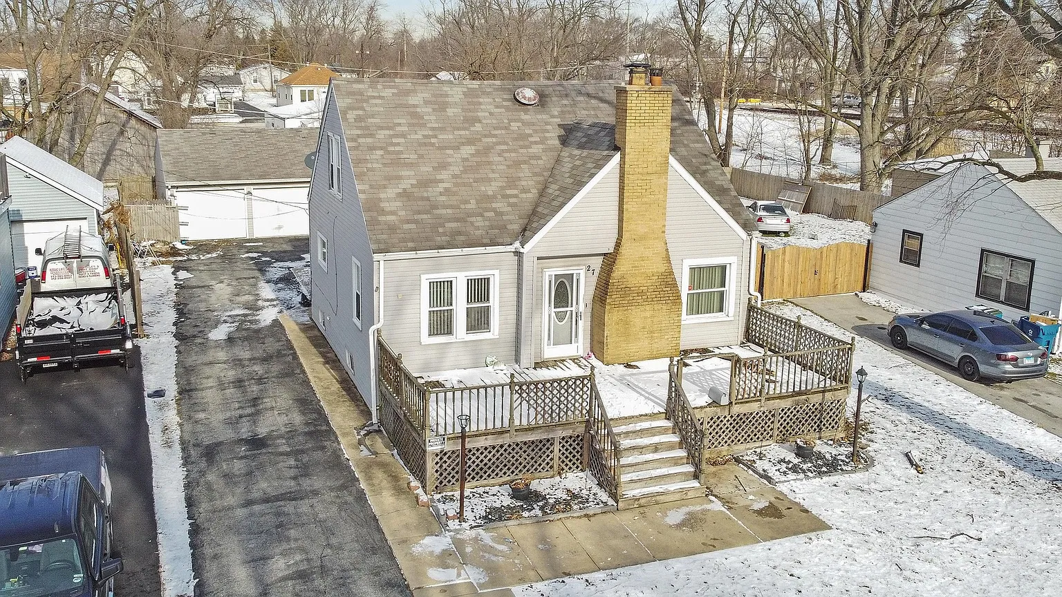 27 E 31st Pl photo 1
