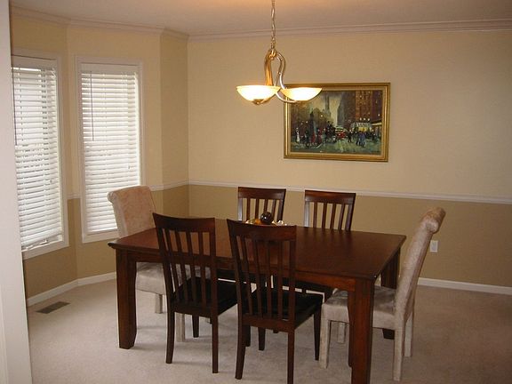 Spacious dinning area
