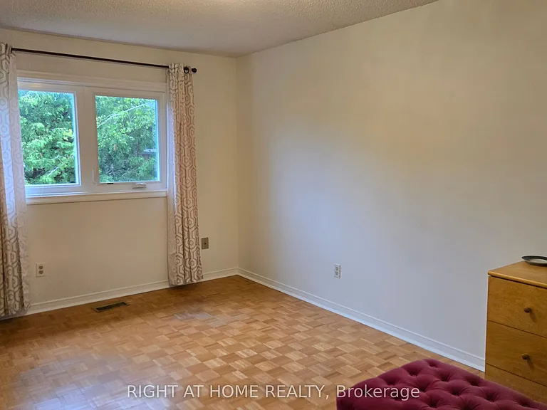 5 Constellation Cres — Photo 8