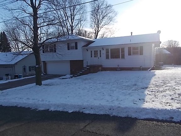 2nd image of 1812 Briarwood Ln