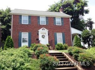 409 Pine Ave, Waynesboro, VA 22980
