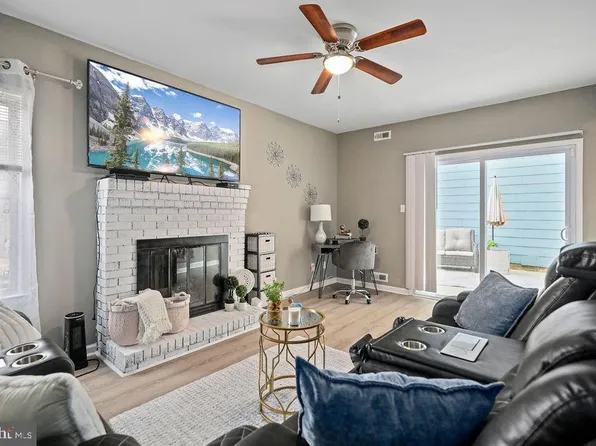 73 Adams St, Logan Township, NJ 08085