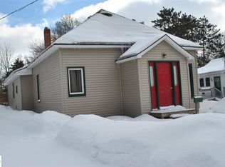 629 Sunnyside Dr, Cadillac, MI 49601
