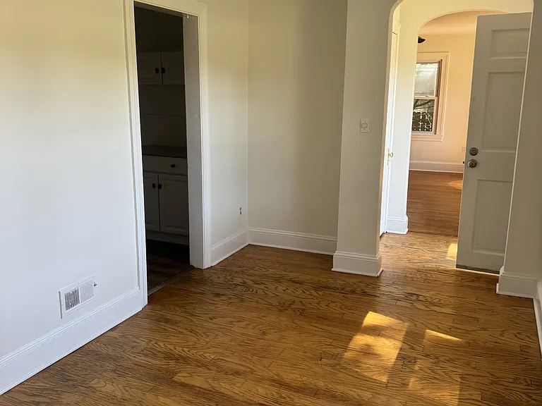 1014 Evergreen Ave — Photo 6