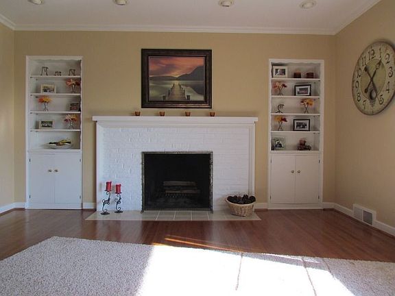 2nd image of 609 W Crestwood Dr