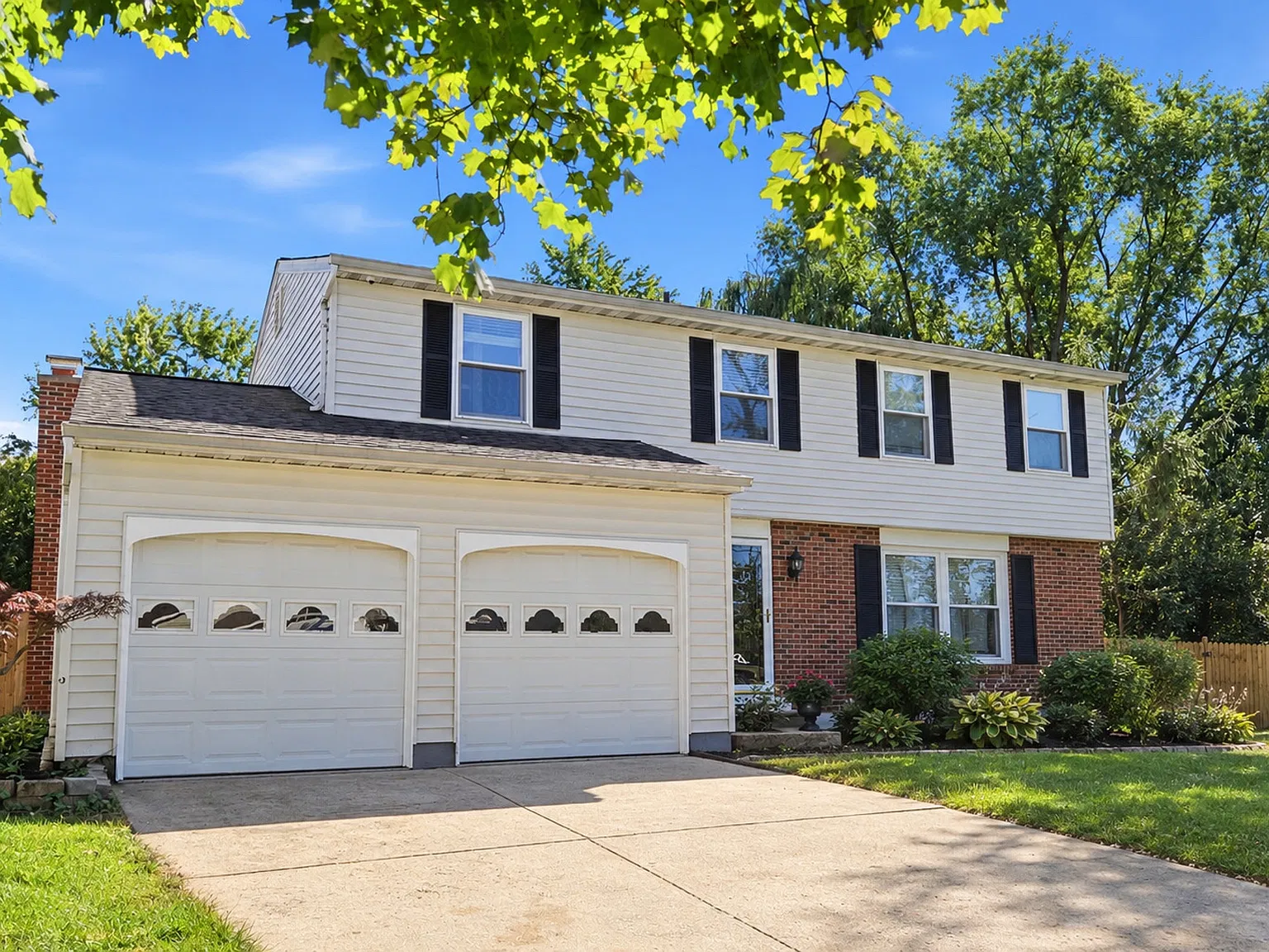4 bed, 1952 sqft, $2,895 — Photo 2