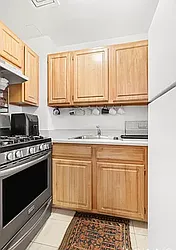 Rented by R New York