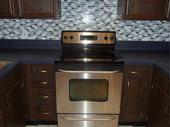 5th image of 3416 Glenwood Ln