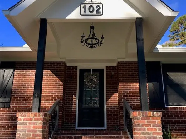 102 Linwood Ln, Thomasville, GA 31792