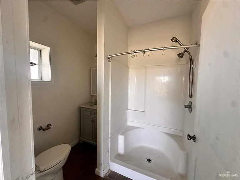21799 Parker Rd — Photo 6