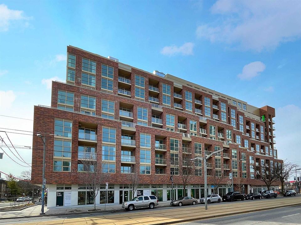 1st image of 1787 Saint Clair Ave W #526